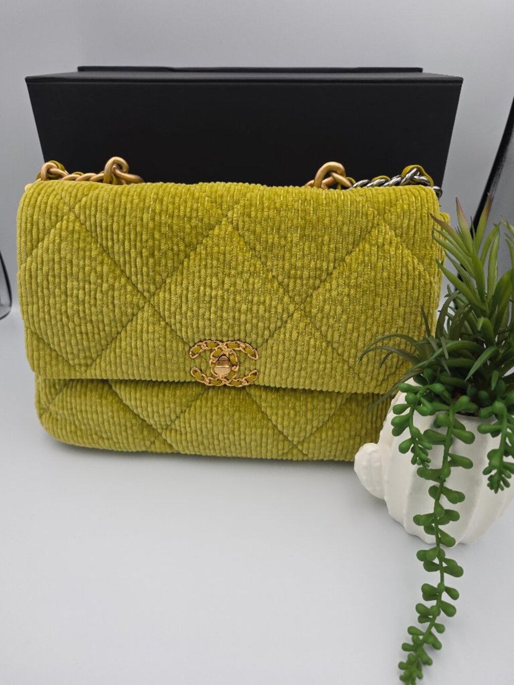 NEW Chanel 19 Flap Bag Quilted Corduroy Medium